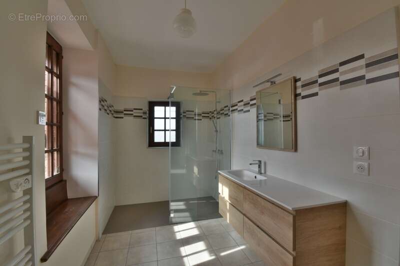 Maison à SAINT-LEGER-MAGNAZEIX