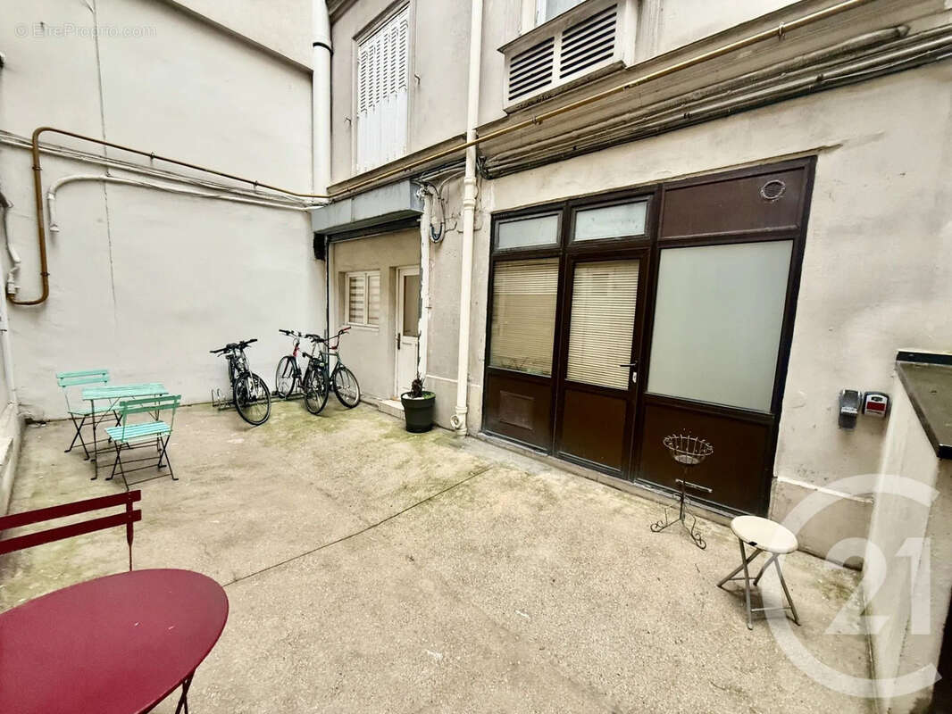 Appartement à PARIS-17E