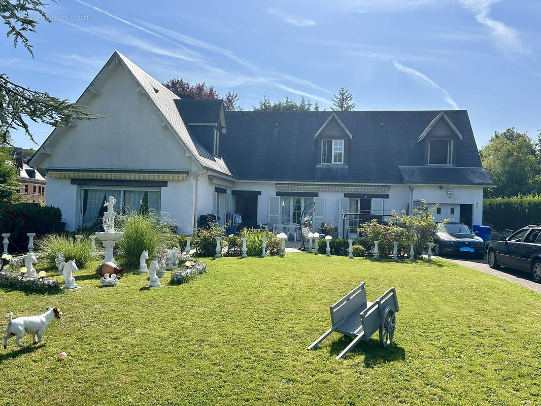 Maison à CANY-BARVILLE