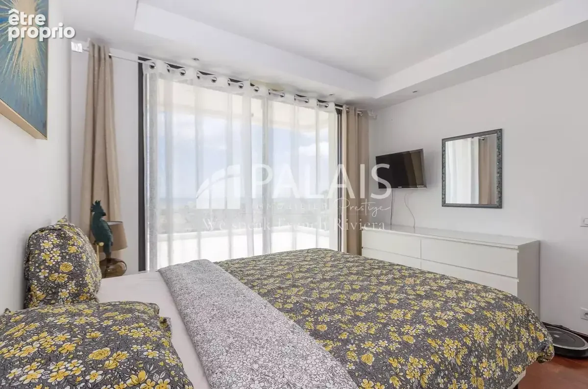 ANTIBES – RASTINES // Villa Contemporaine 240 m² – Jardin – Piscine – Vue Panoramique - photo 13