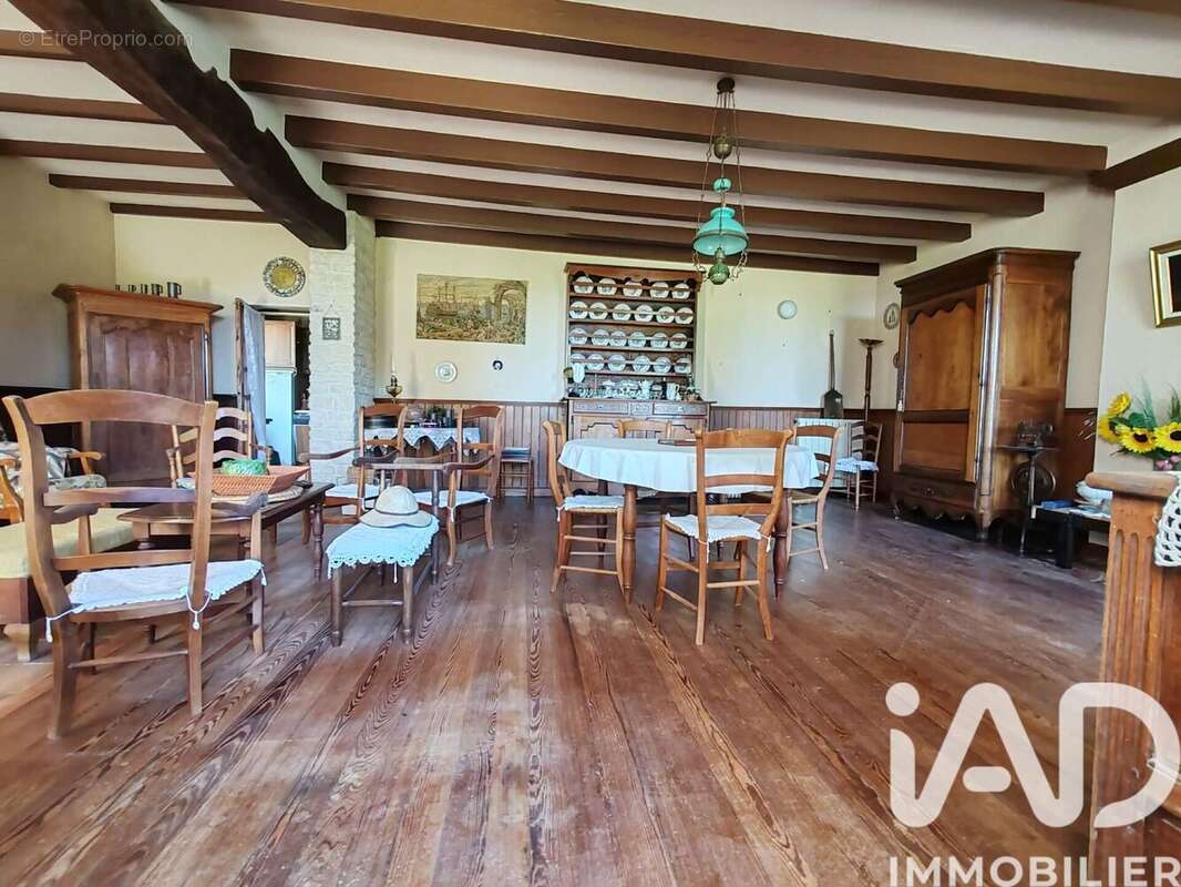 Maison 240 m² à Breuil-La-Reorte  - photo 6