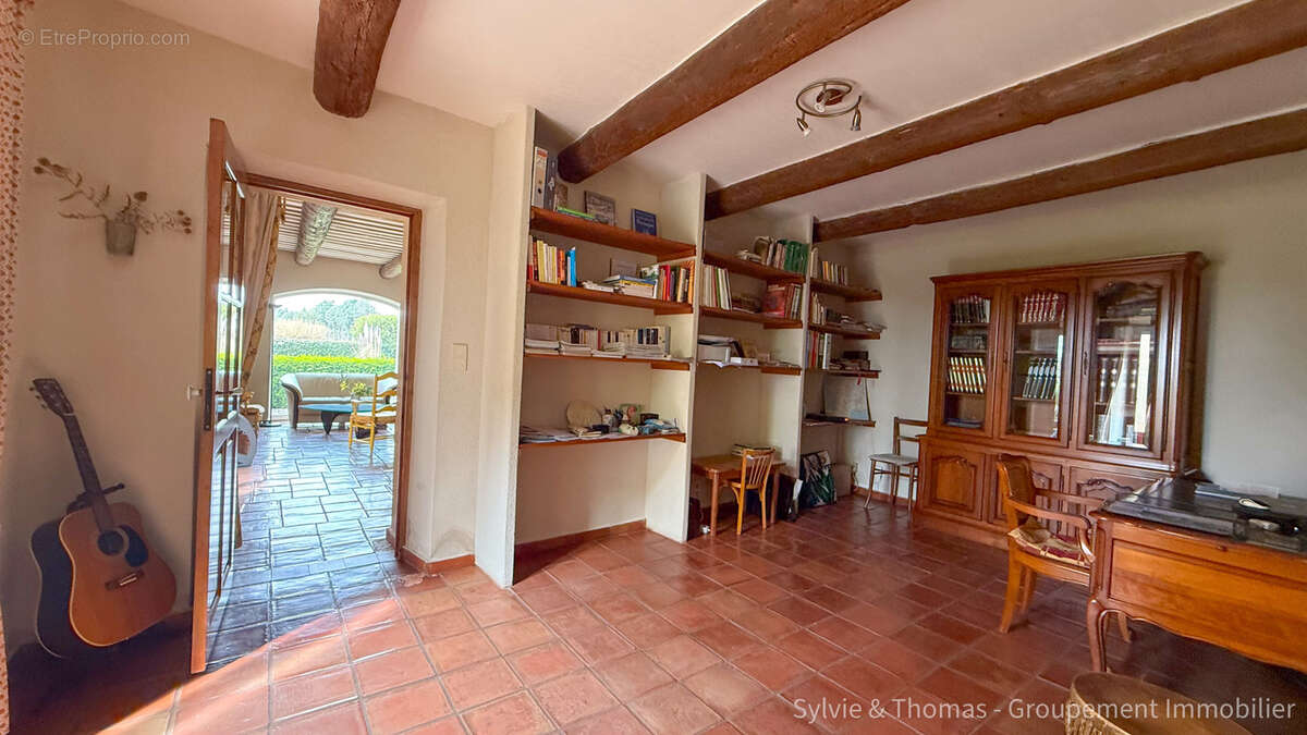 Maison à CADEROUSSE