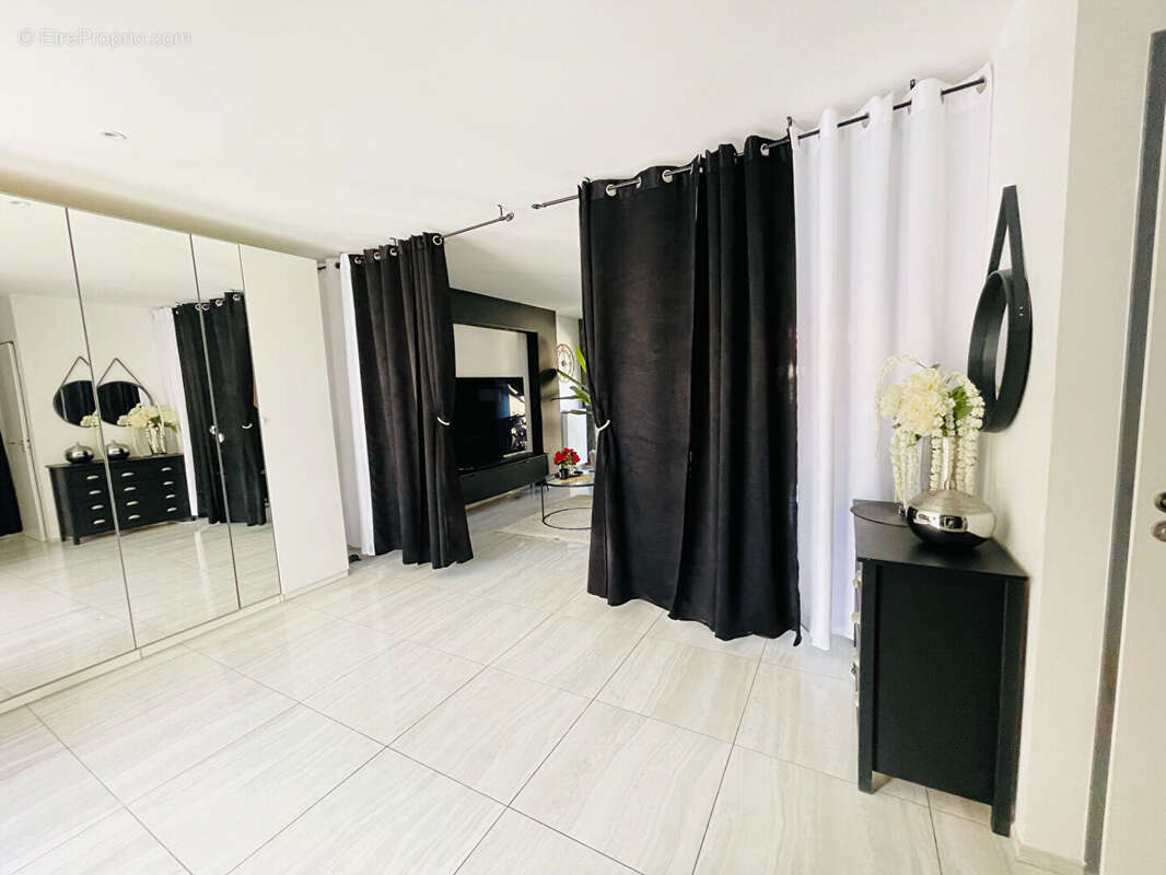 Maison à SARTROUVILLE