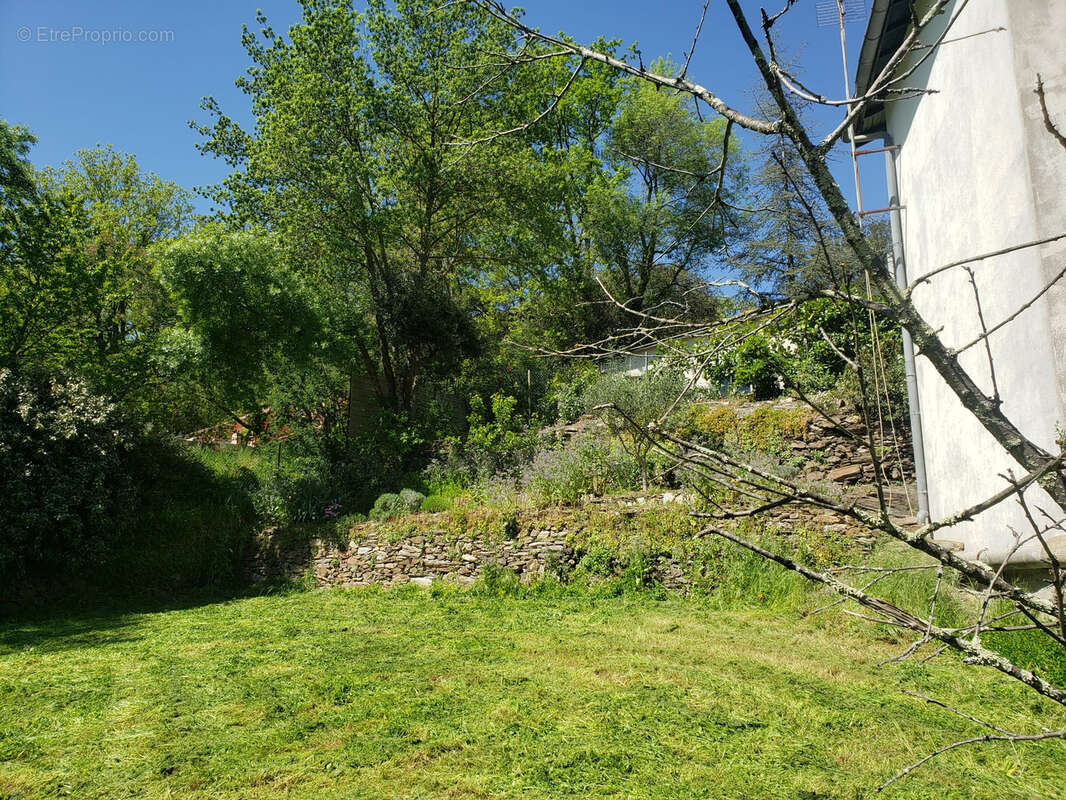 Terrain à LAMALOU-LES-BAINS
