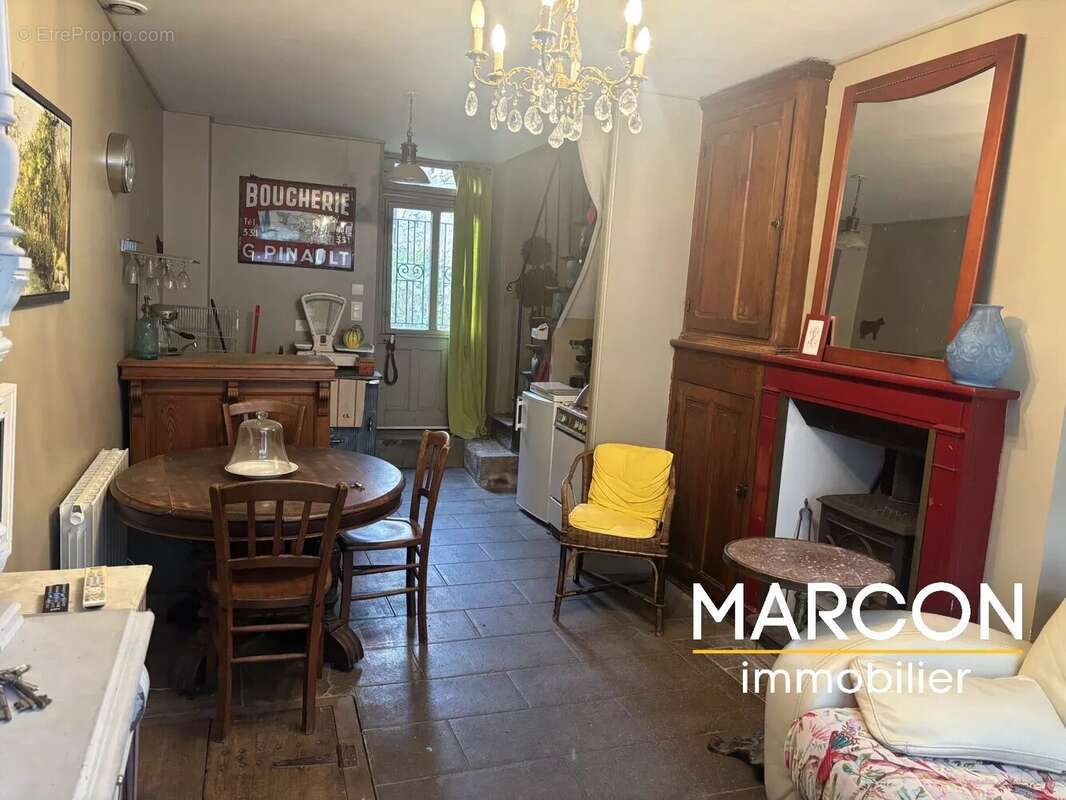 Maison à ARNAC-LA-POSTE