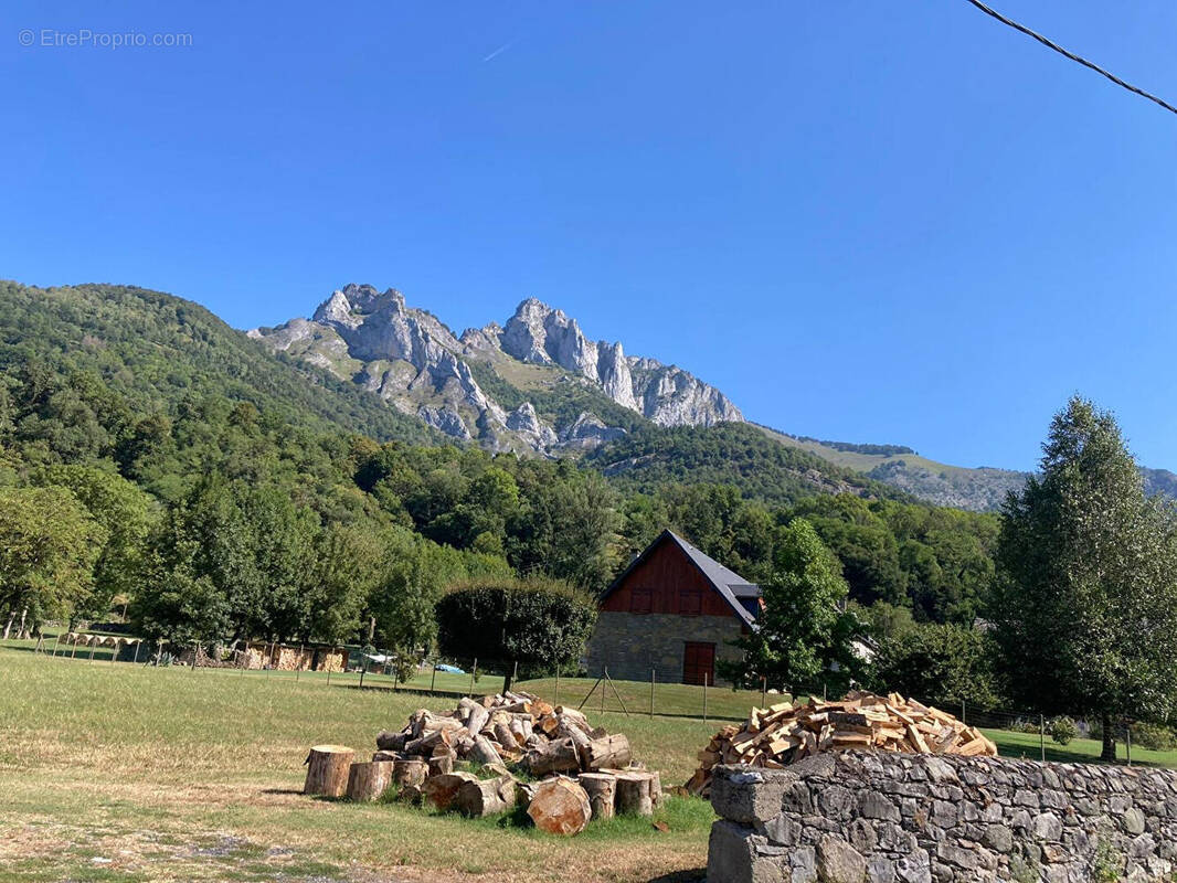 Terrain à BEZINS-GARRAUX