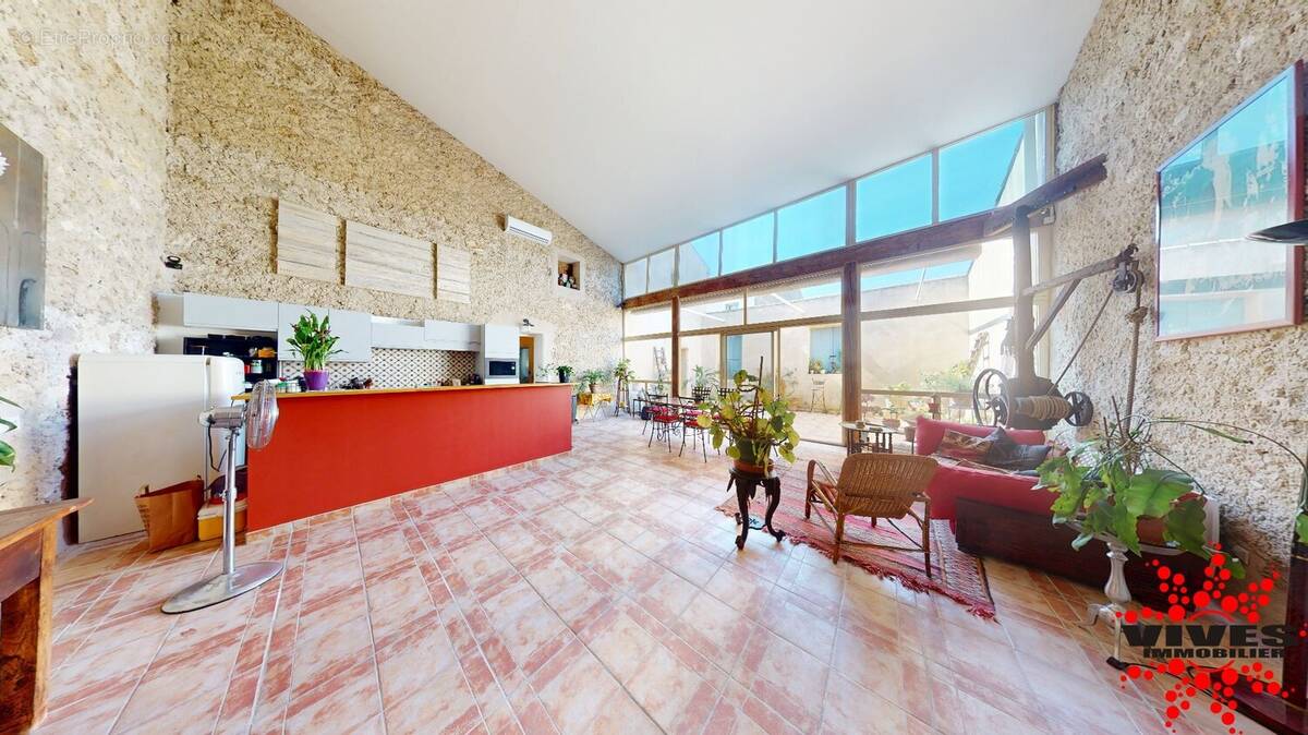 Maison à NISSAN-LEZ-ENSERUNE