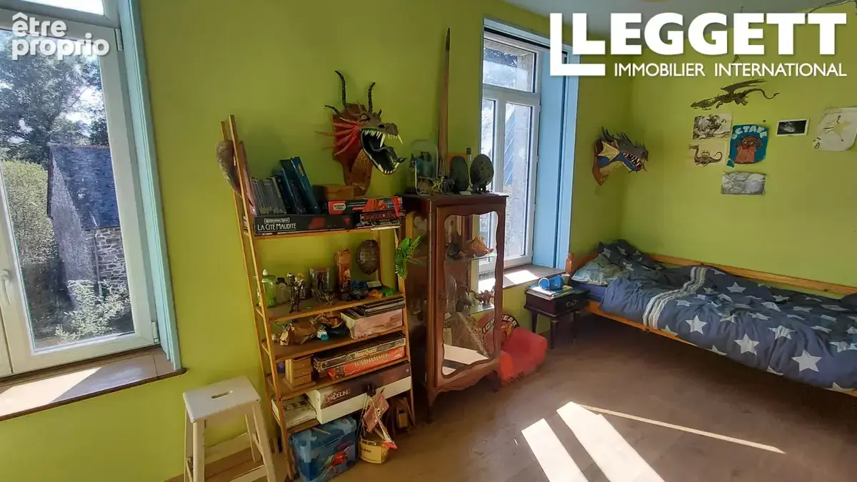 Grande propriété en pierre - Terrain de 9 823 m², nombreuses dépendances et potentiel de gîtes près de Plémet - photo 8