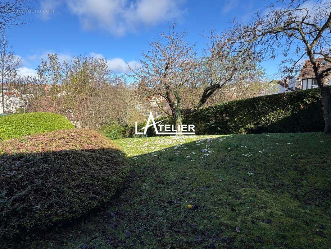 Terrain à SAINT-GERMAIN-EN-LAYE