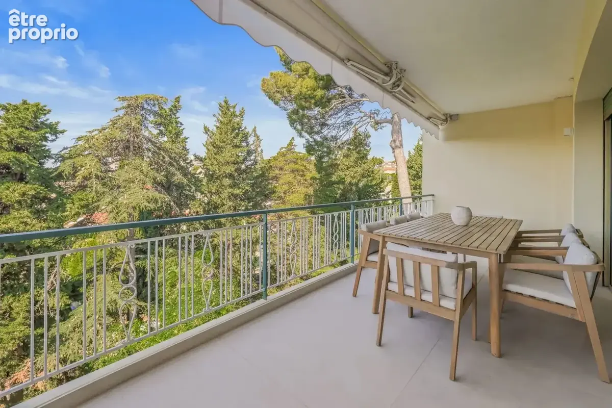 Le cannet europe - dernier etage - photo 2
