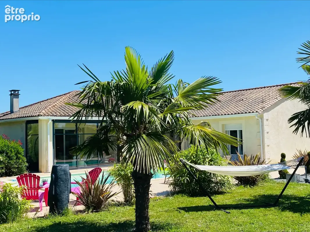 Maison 3 chambres parc piscine double garage - photo 18
