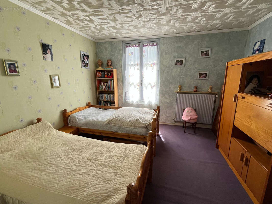 Maison à VERNEUIL-L&#039;ETANG