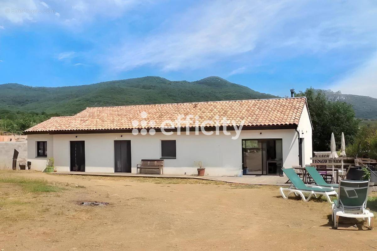 Maison à SAINT-JEAN-DE-LA-BLAQUIERE