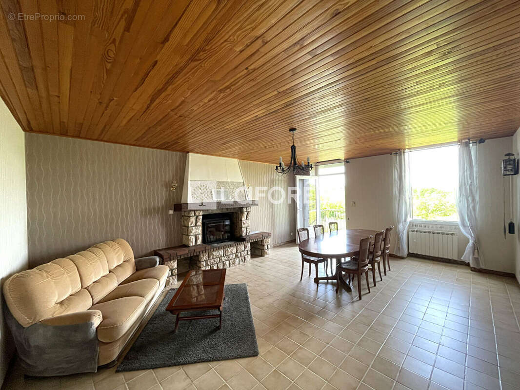 Maison Saint Lamain à fort potentiel , 4 pièce(s) 139m² - photo 5