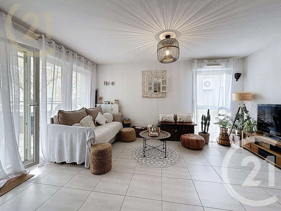 Appartement à SAINT-JEAN-DE-VEDAS