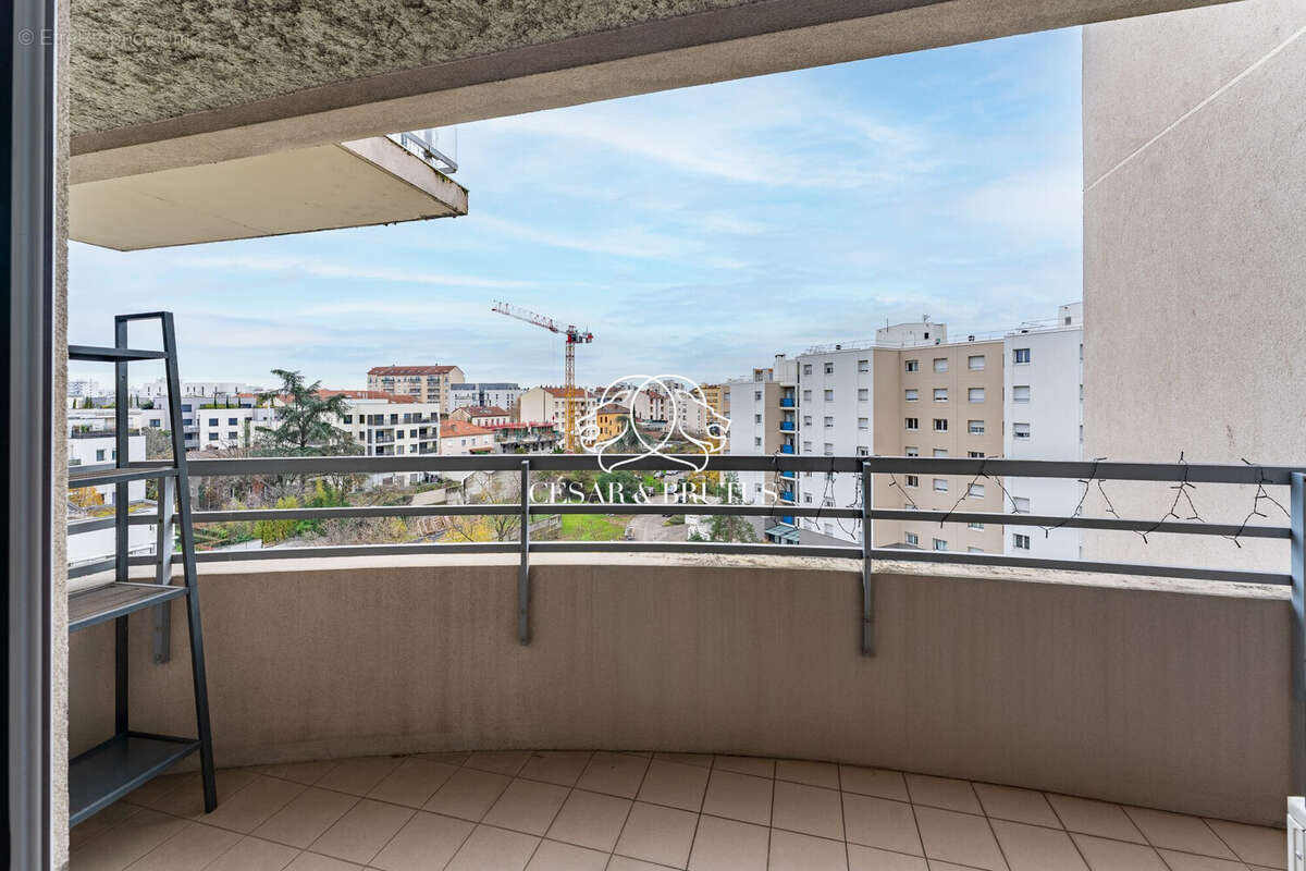 Appartement à LYON-8E