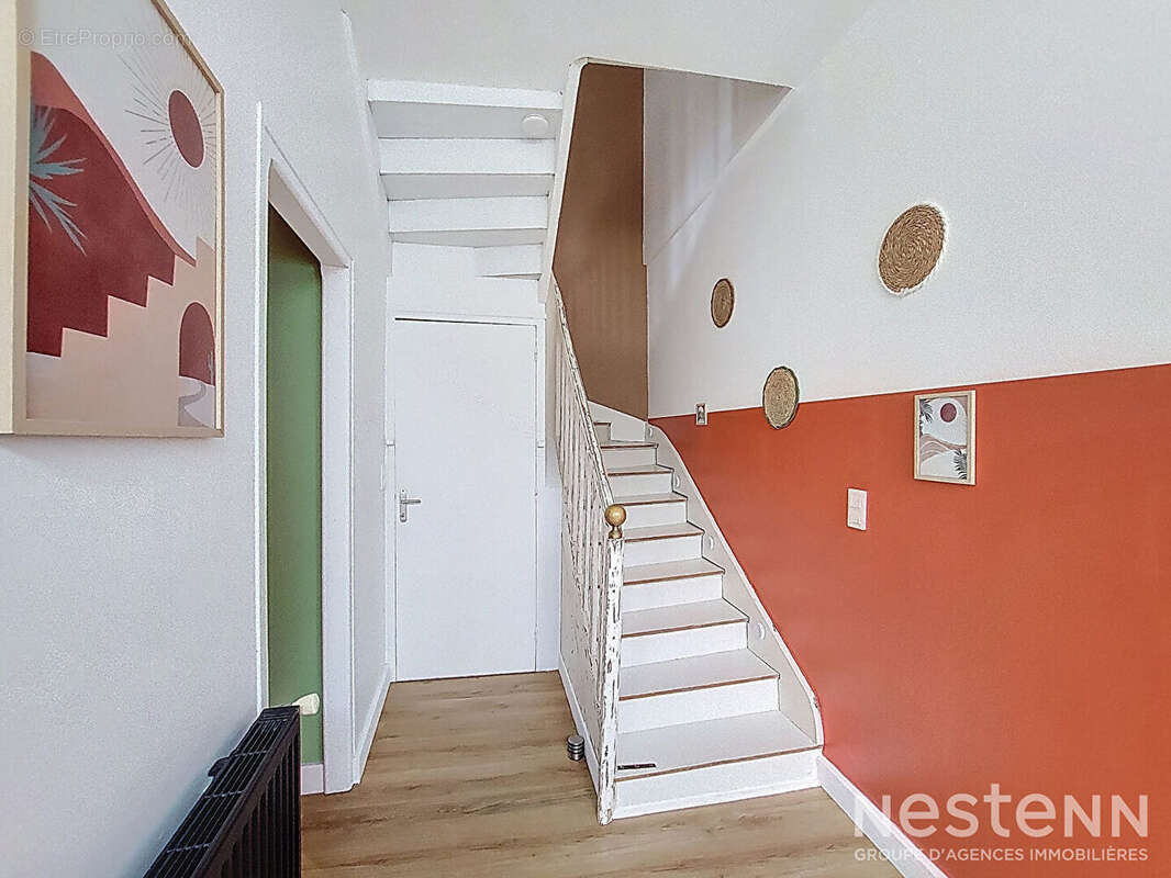 A Vendre Maison en pierre entièrement rénovée de 86 m² avec jardin et dépendances au coeur de Mézin - photo 9