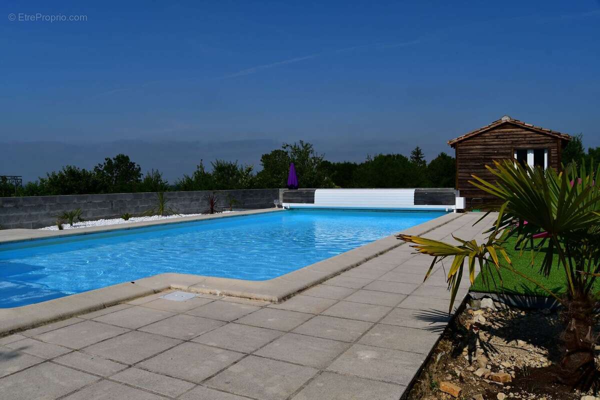 Maison 460 m² à Merignac  - photo 132