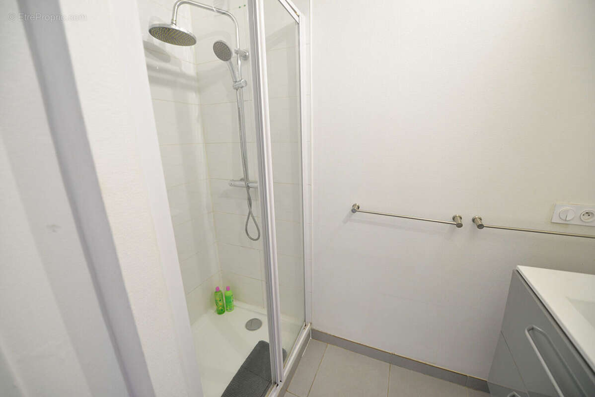 Appartement 3ch - balcon - cave - 2 parking - photo 9