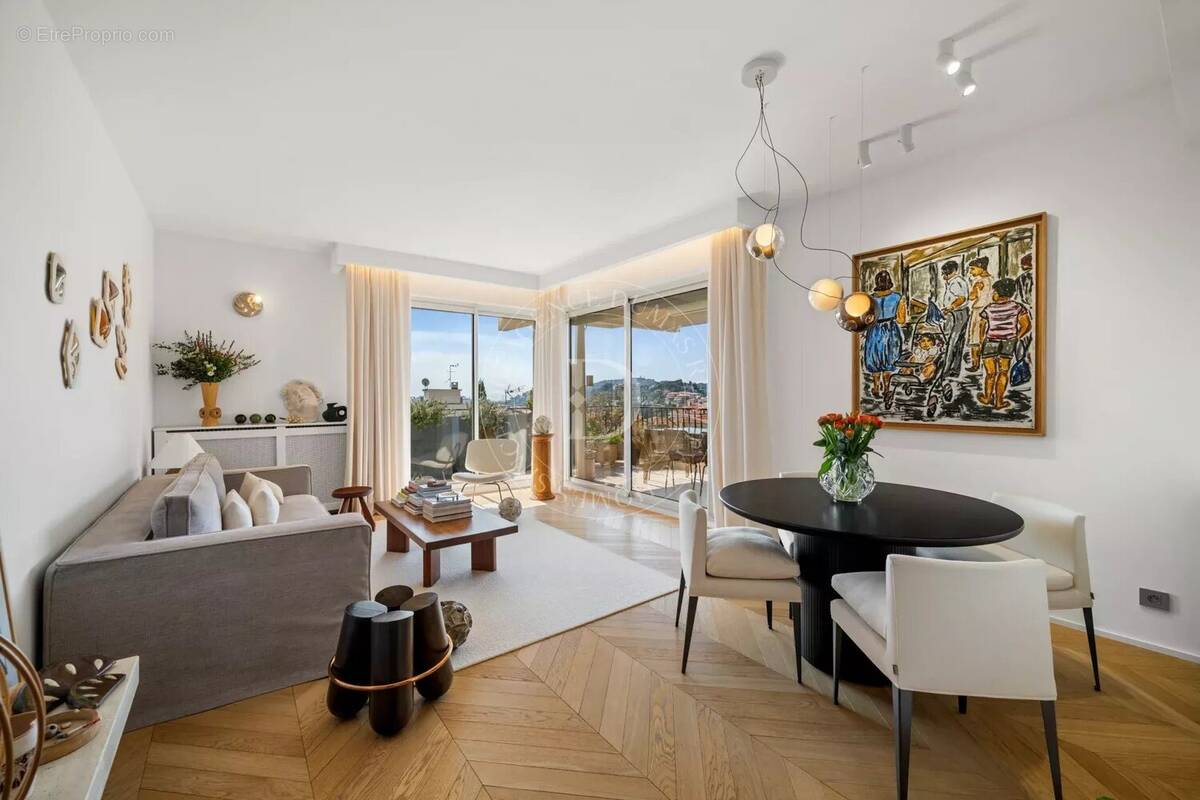 Appartement à BEAULIEU-SUR-MER