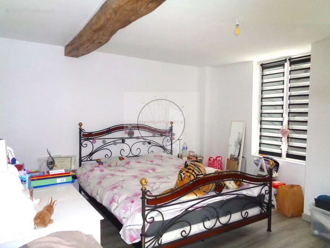 Maison à SAINT-DENIS-LES-REBAIS