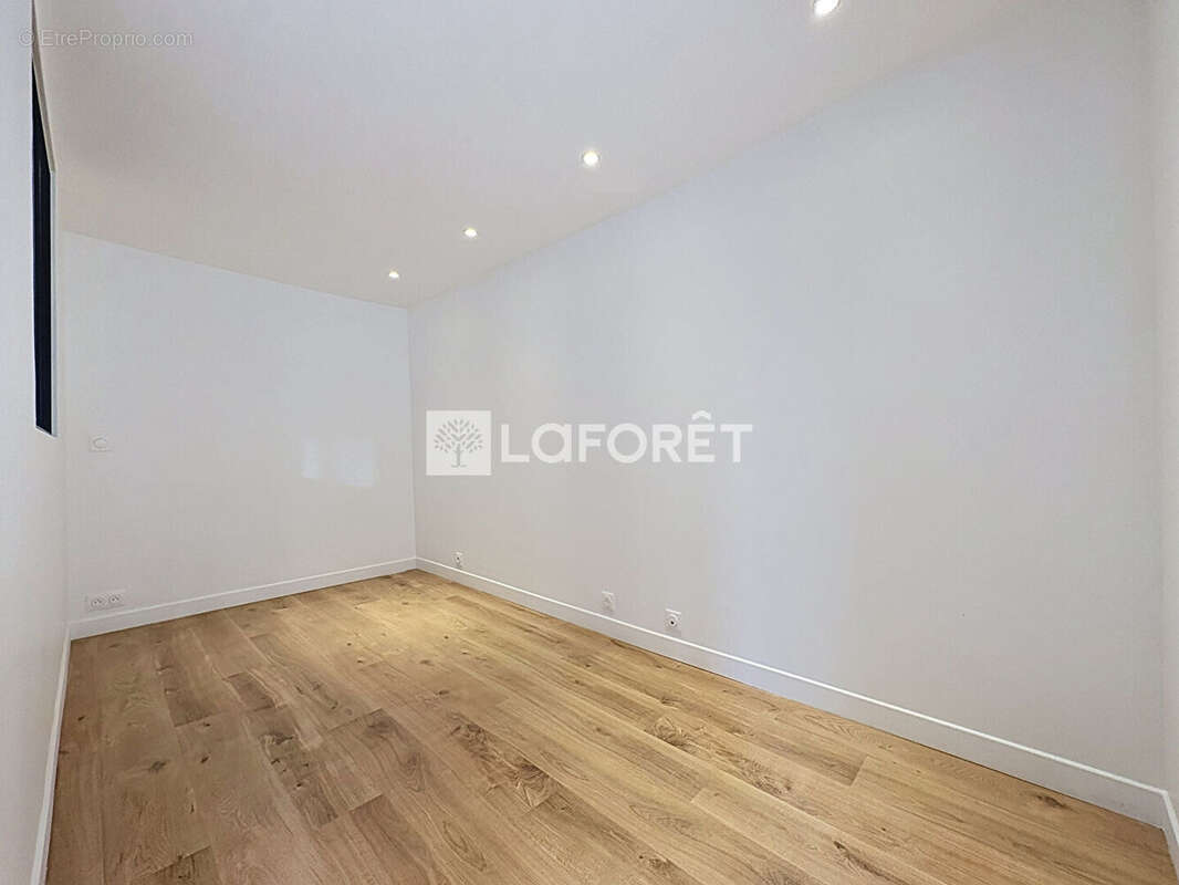 Appartement à SURESNES