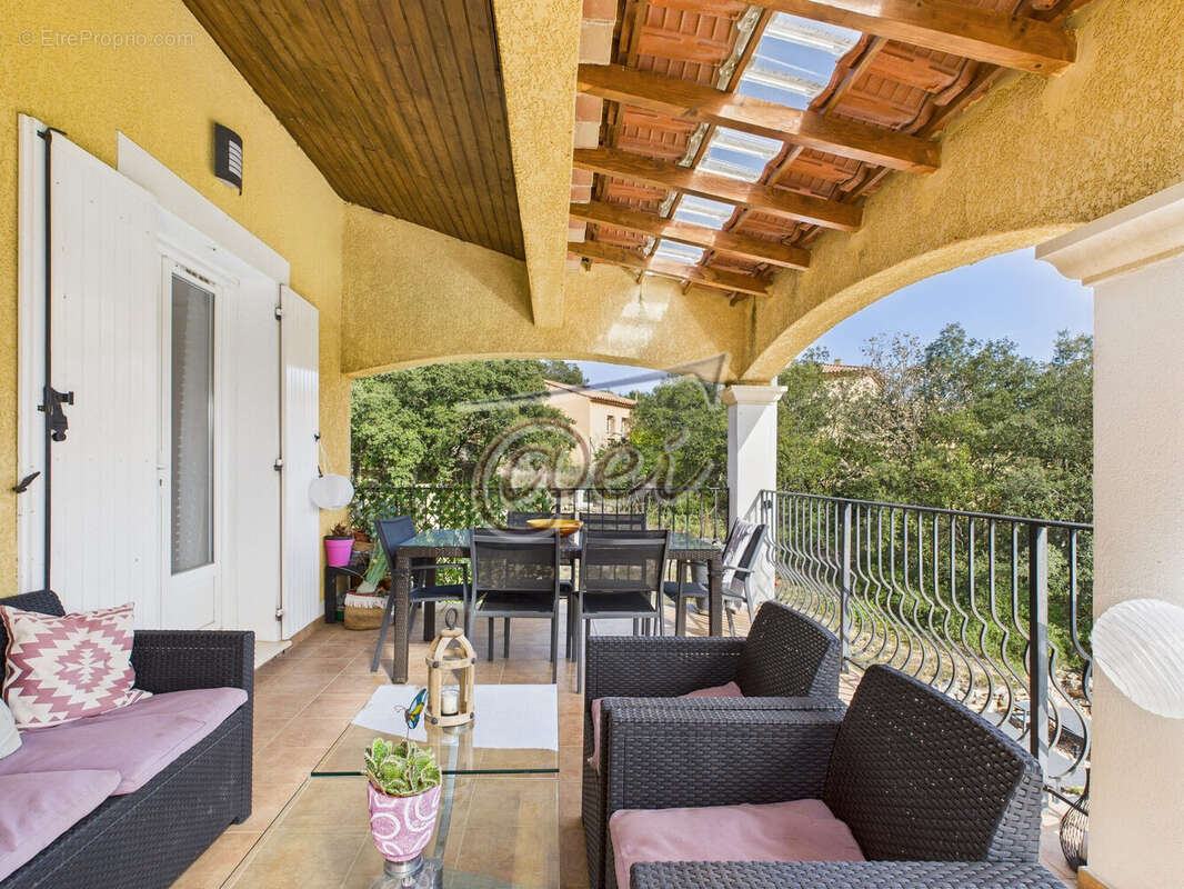 Maison à GINASSERVIS