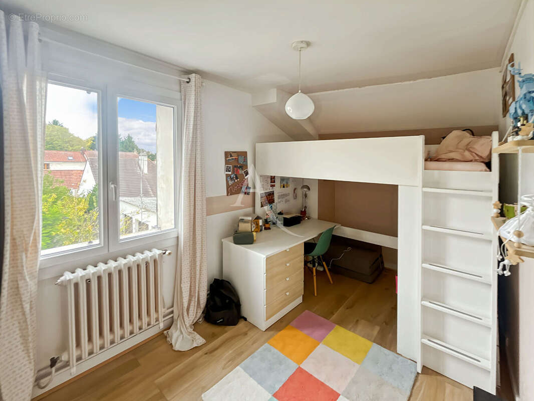 Maison à VAUX-SUR-SEINE