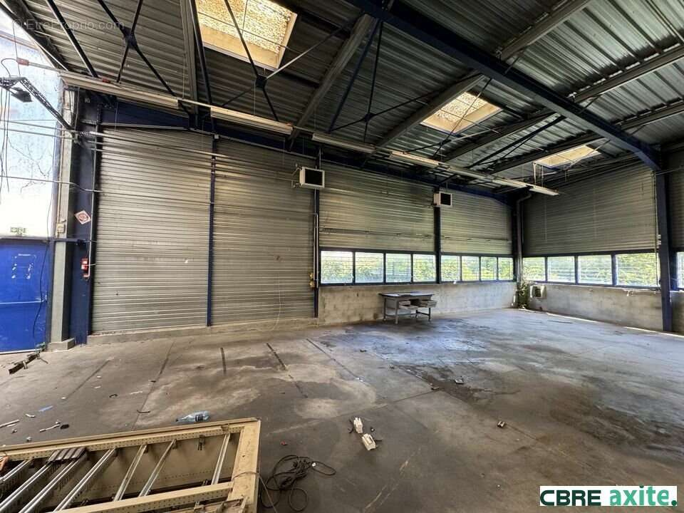 2560 m² à Echirolles  - photo 5