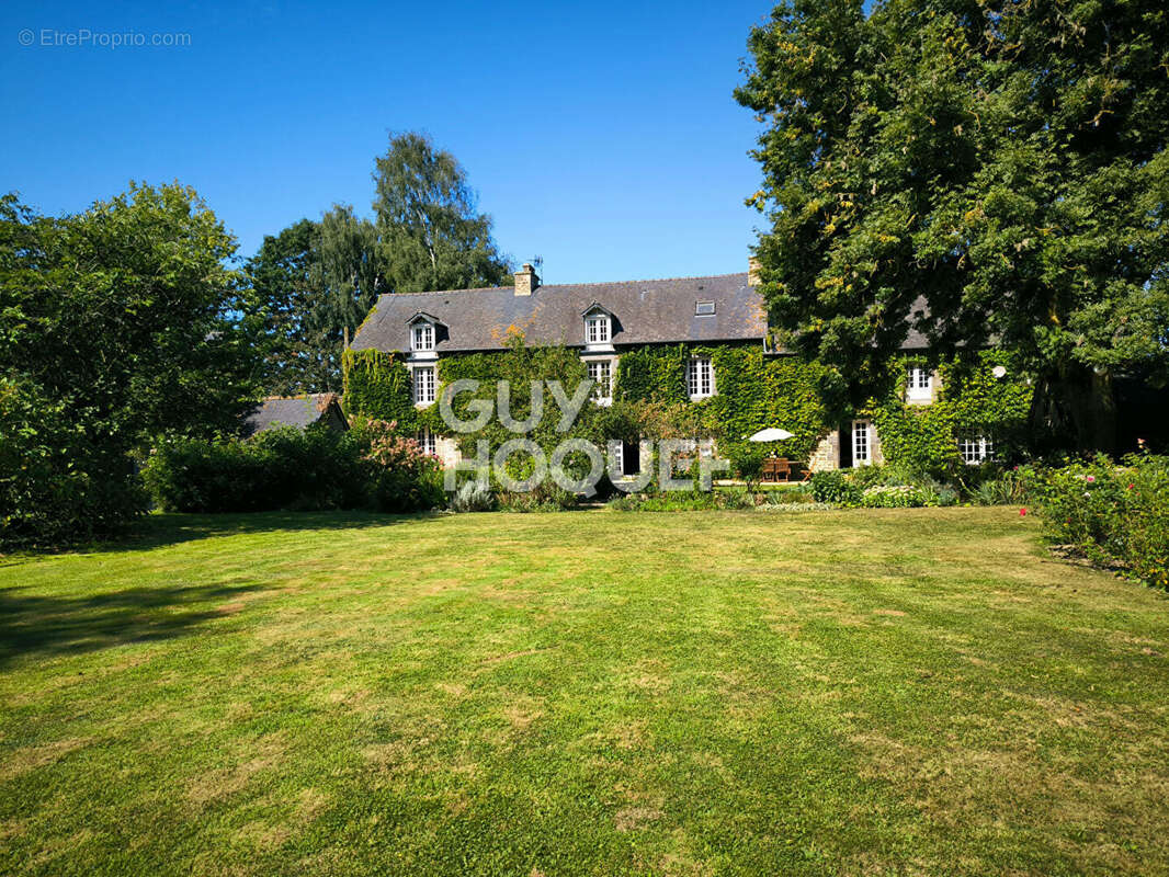 Maison à MINIAC-MORVAN