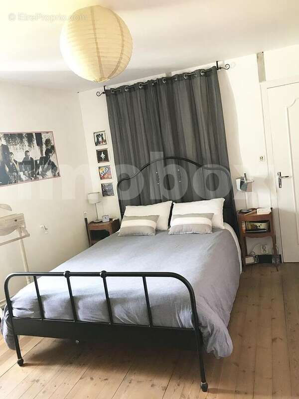 CHAMBRE - Maison à SAINT-GEREON