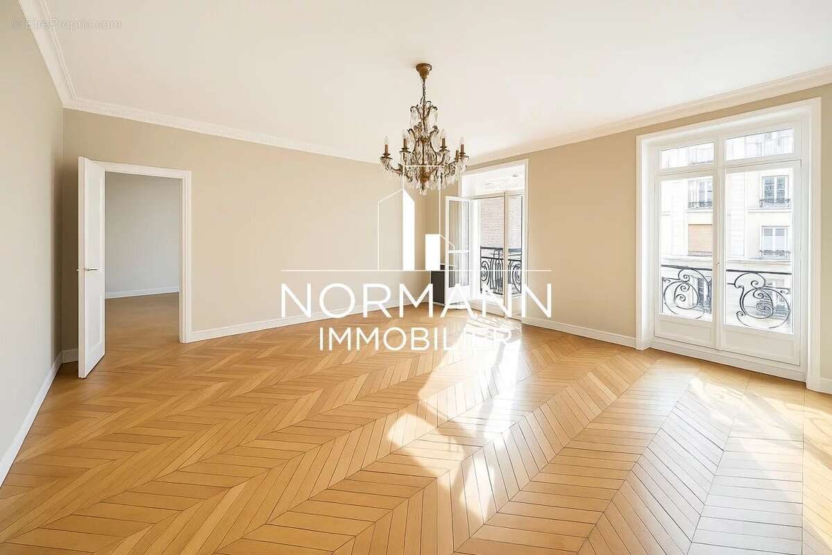 Appartement à PARIS-16E