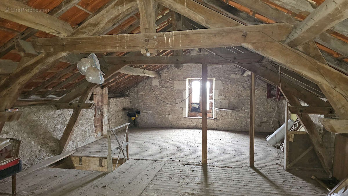 Maison à VILLETOUREIX