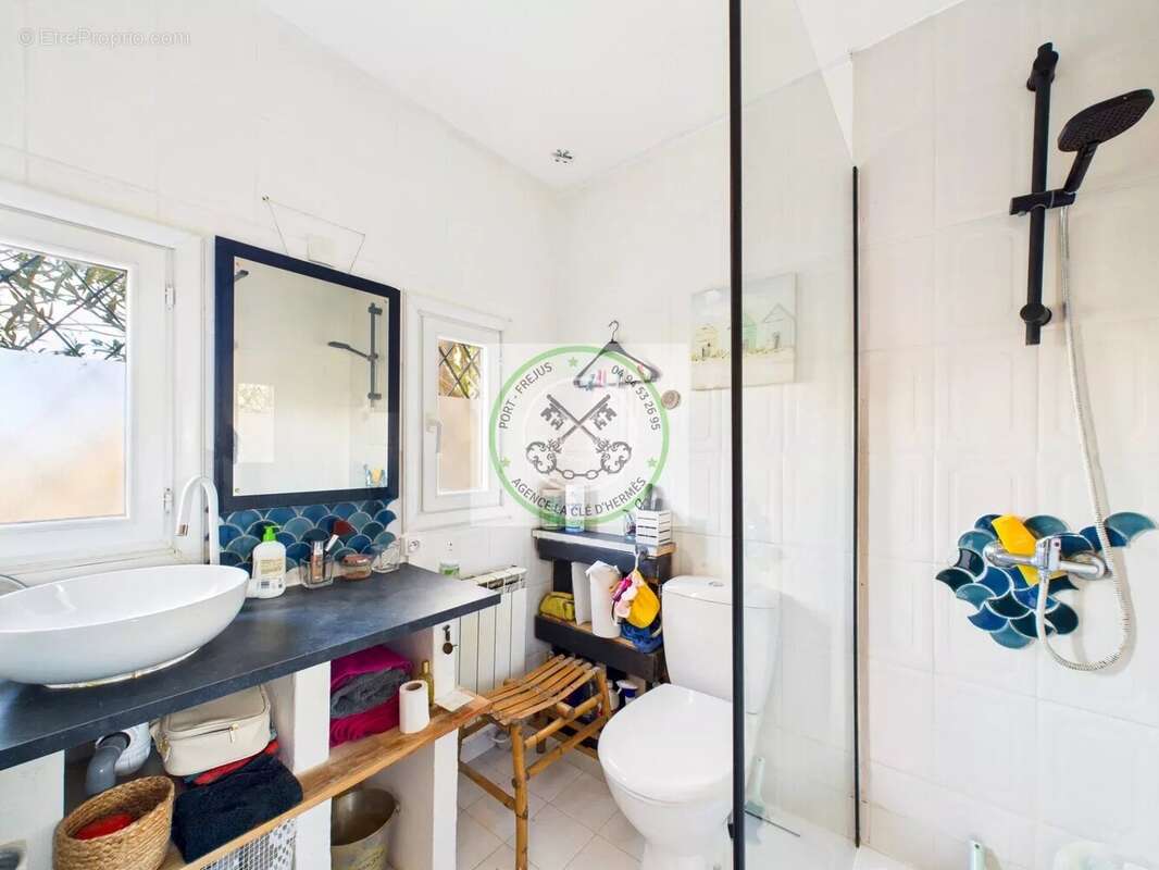 Maison à ROQUEBRUNE-SUR-ARGENS