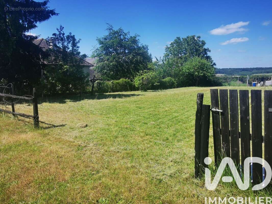 Terrain 670 m² à Coudrecieux  - photo 2