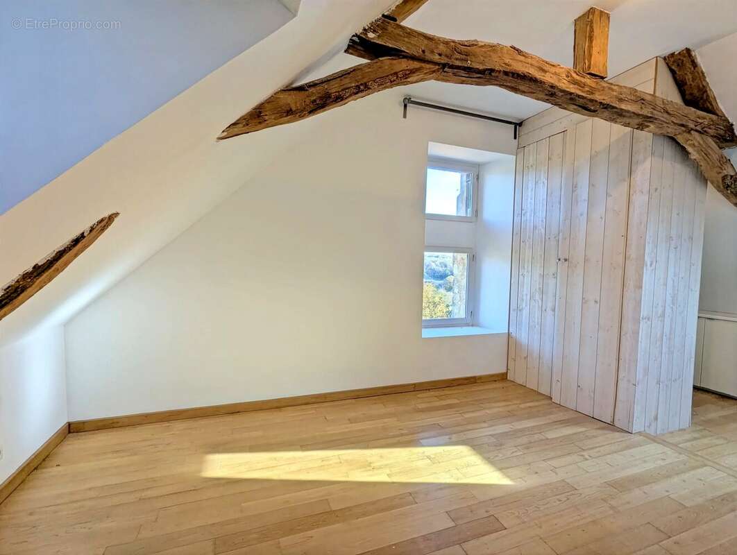 Maison à SALIGNAC-EYVIGUES
