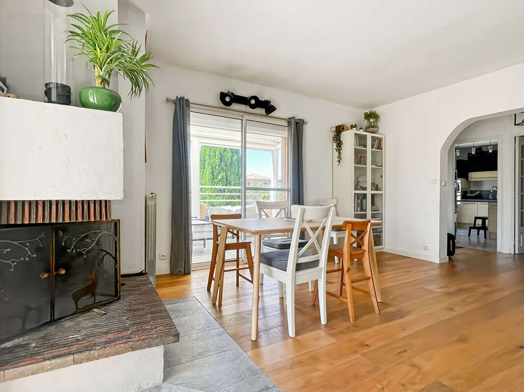 Maison à ENSUES-LA-REDONNE