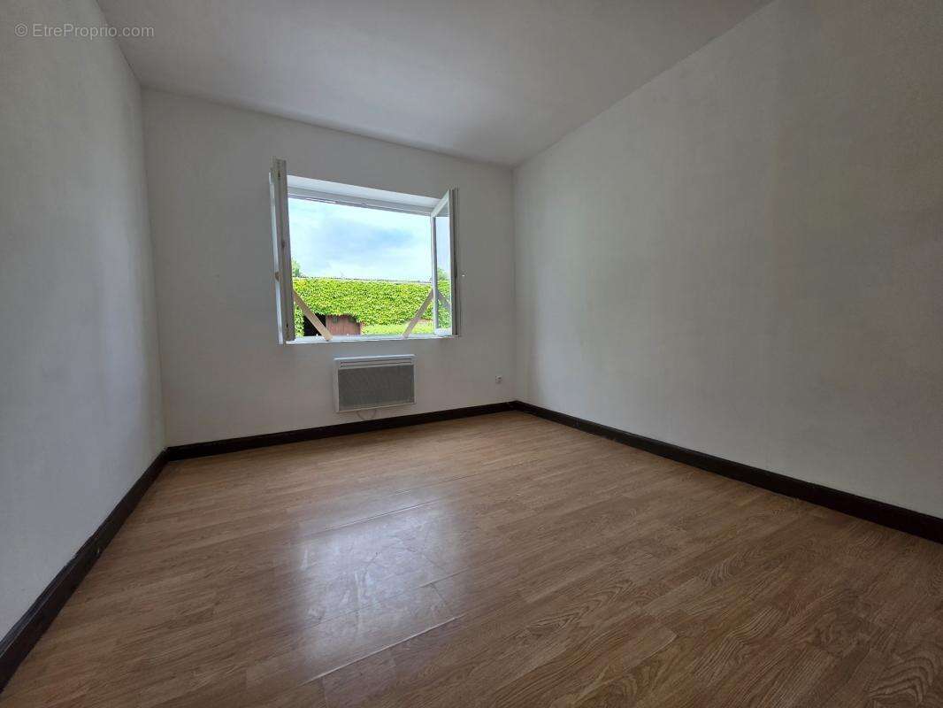 Maison à CATILLON-SUR-SAMBRE