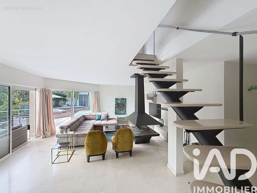 Maison 147 m² à Roquebrune-Cap-Martin  - photo 7