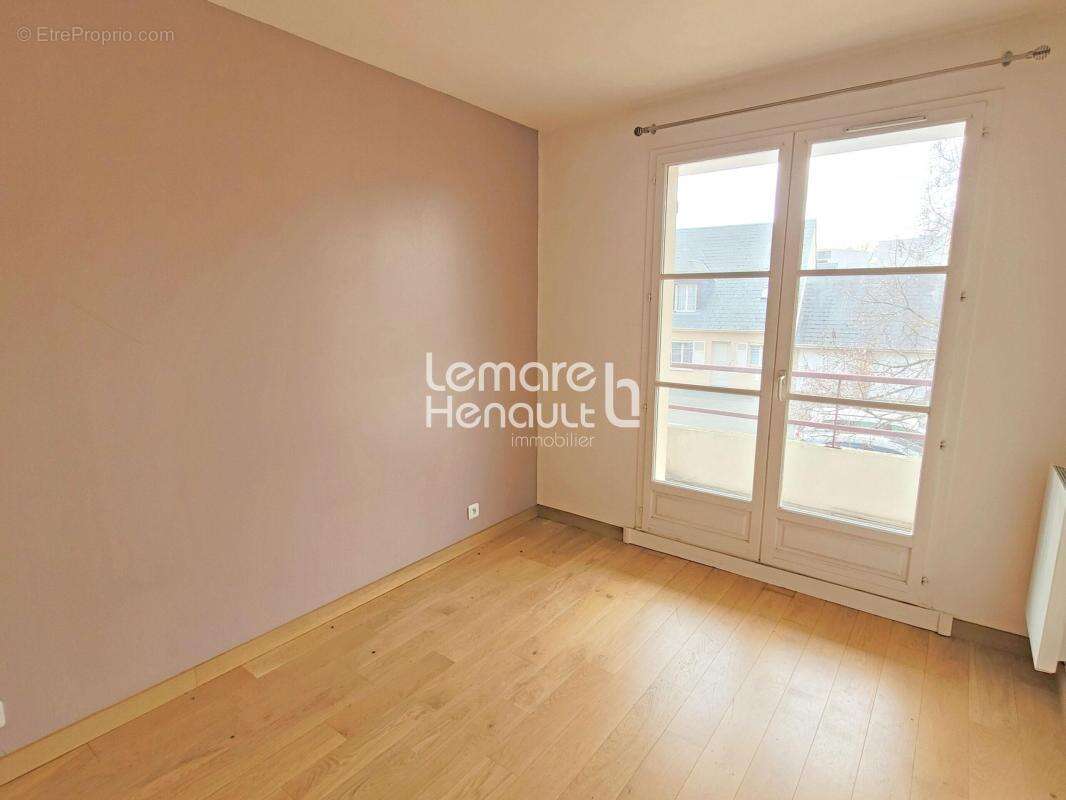 Appartement F3 de 58 m² en bon état avec parking - photo 4