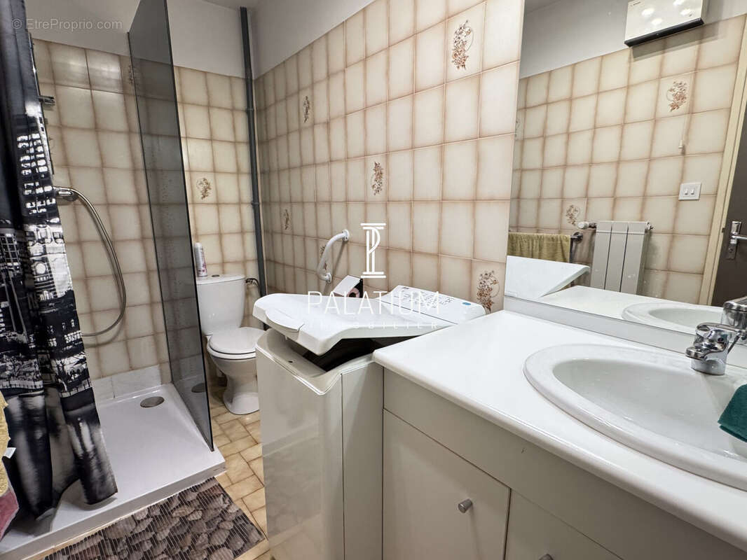 Appartement à GREOUX-LES-BAINS