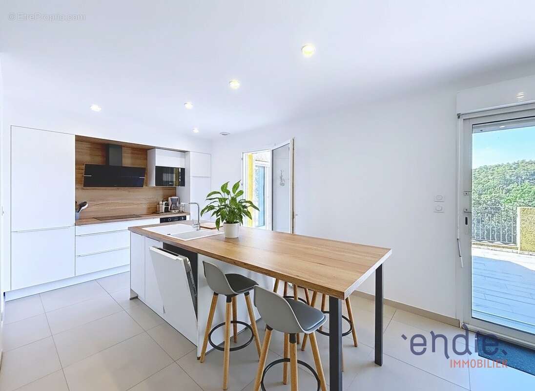 Lorgues villa t6 dependance piscine garage - photo 7