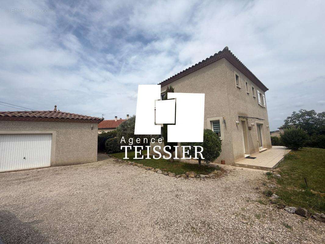 Maison à SAINT-PAUL-LE-JEUNE