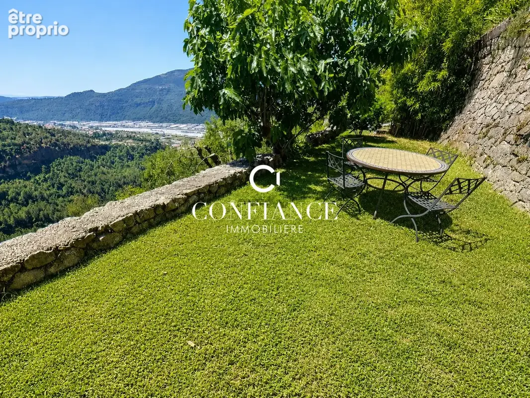 Maison 8 pièces 355 m² à vendre à La Roquette-Sur-Var (06670) - photo 4