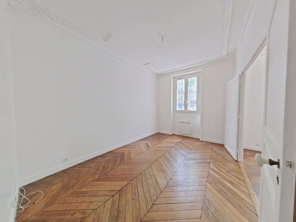 Appartement à PARIS-11E