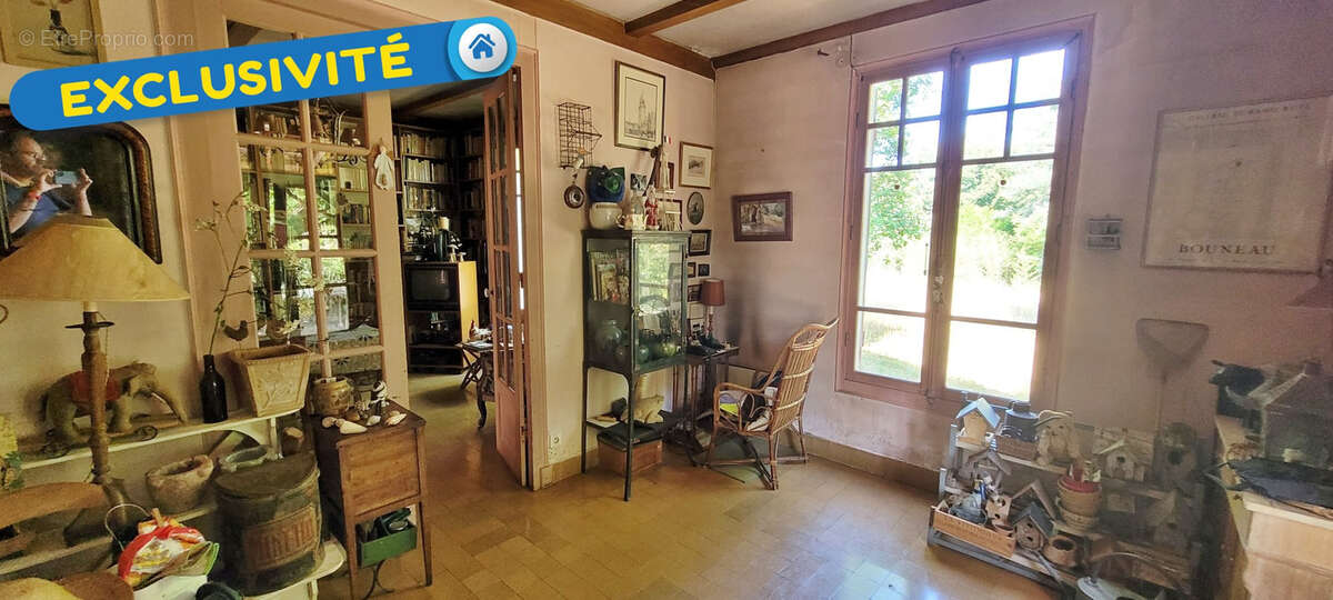 Maison à COMBREUX