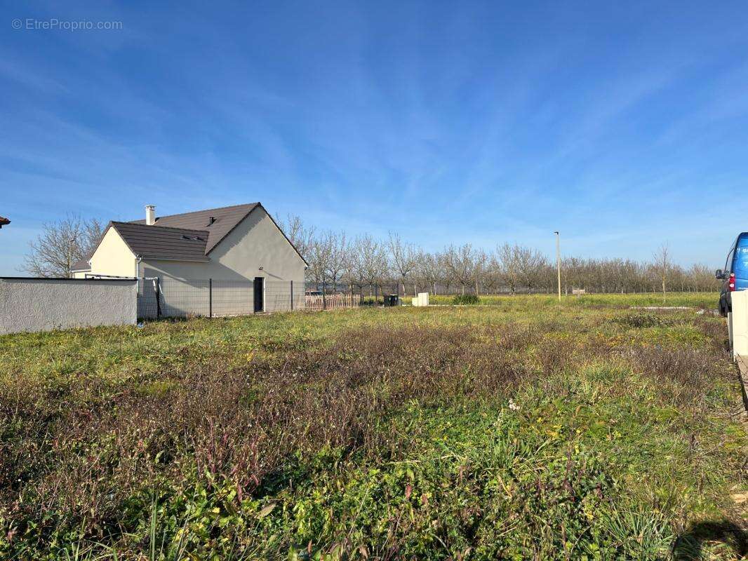 Terrain à MONTAGNY-LES-BEAUNE