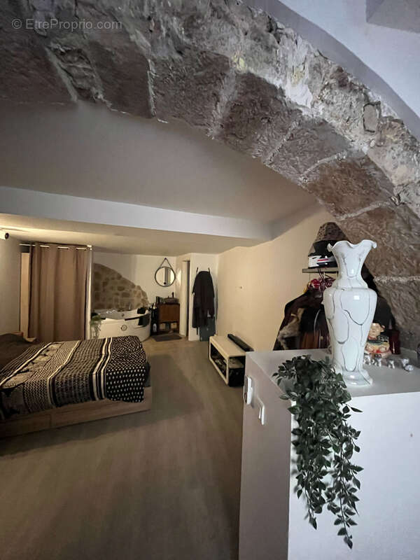 Maison à LA VALETTE-DU-VAR