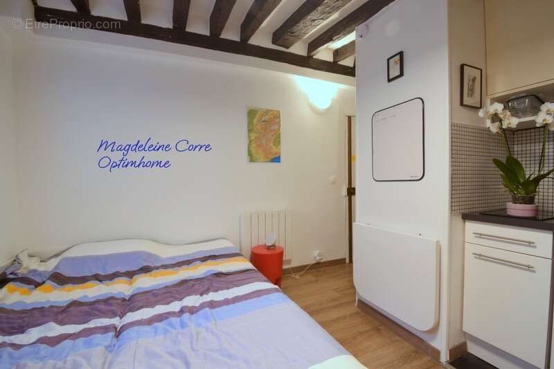 Appartement à PARIS-3E