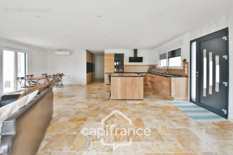 Maison à vendre 5 pièces proche de LONS LE SAUNIER (39) - photo 3